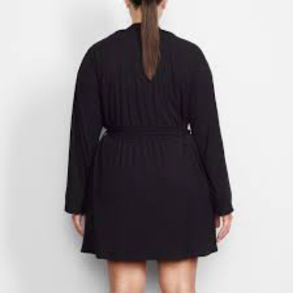 Skims Soft Lounge Robe - Picture 4 of 4